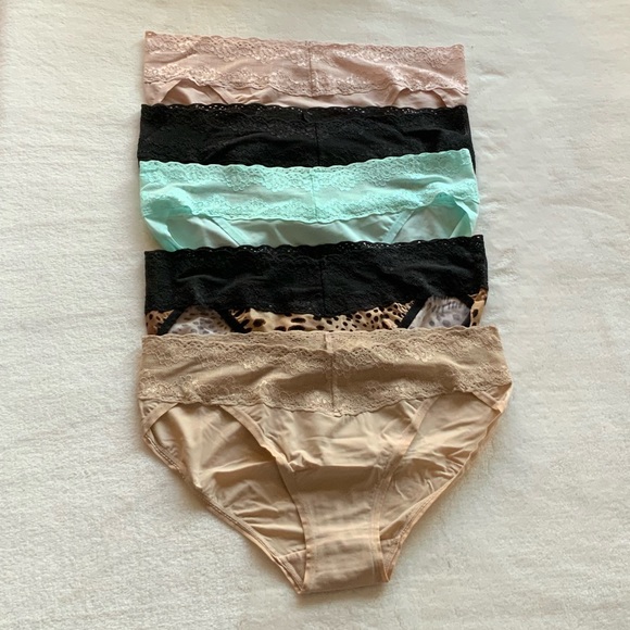 (5) NATORI BLISS PERFECTION V-Kini - Picture 1 of 5